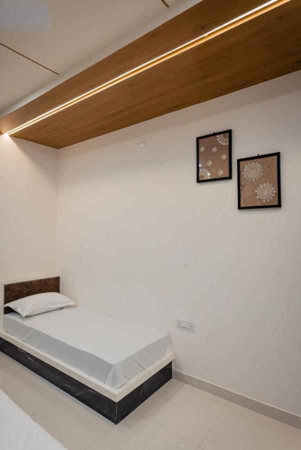 Hotel Ayodhya Virpur Zewnętrze zdjęcie