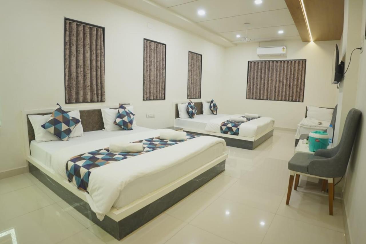 Hotel Ayodhya Virpur Zewnętrze zdjęcie