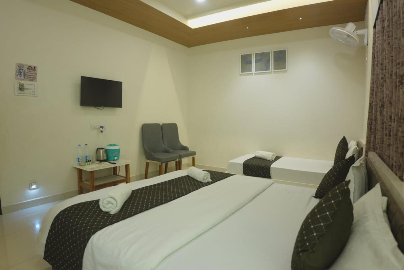 Hotel Ayodhya Virpur Zewnętrze zdjęcie
